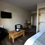 Hotel Ye Olde Fighting Cocks 4*