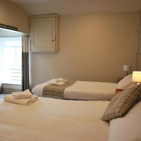 Hotel Ye Olde Fighting Cocks Arnside