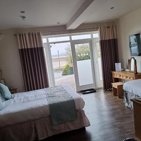 Ye Olde Fighting Cocks