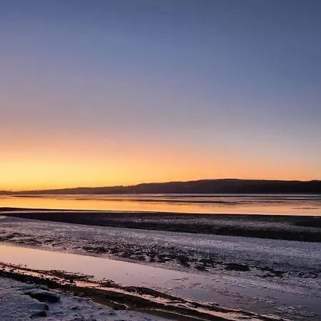 Ye Olde Fighting Cocks 4*