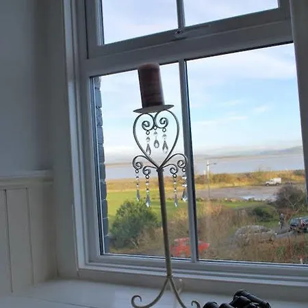 Ye Olde Fighting Cocks Hotel