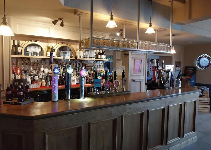 Ye Olde Fighting Cocks 4*