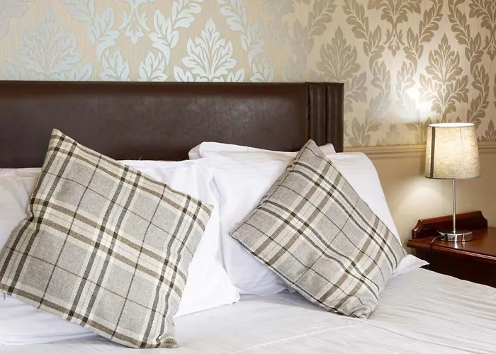 Ye Olde Fighting Cocks Hotel 4*