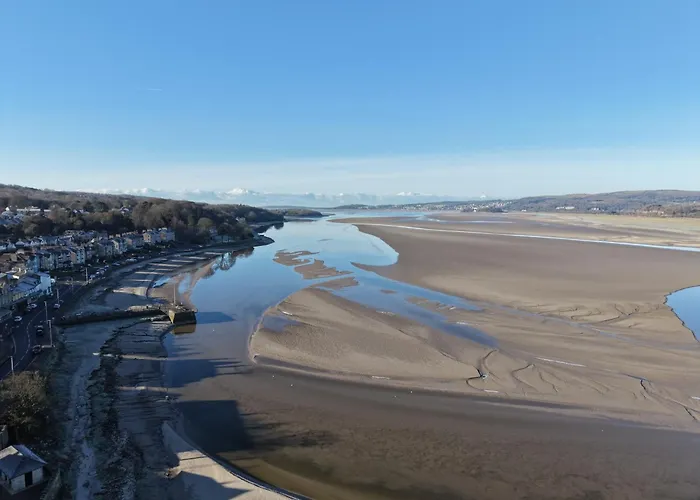 Ye Olde Fighting Cocks 4*