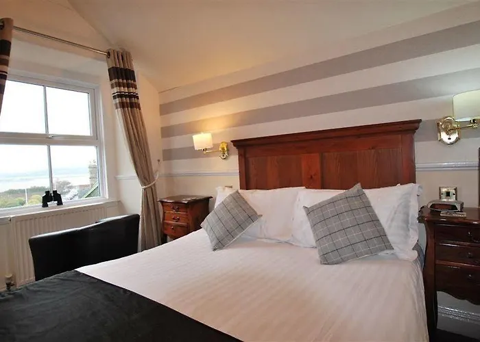 Ye Olde Fighting Cocks Hotell Arnside