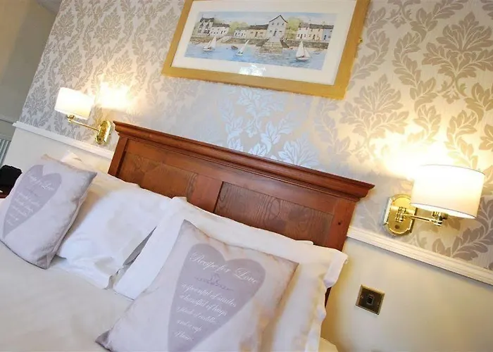 Hotel Ye Olde Fighting Cocks 4*