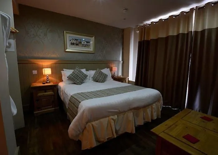 Ye Olde Fighting Cocks