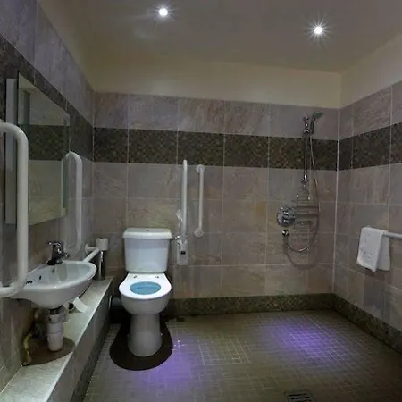 Ye Olde Fighting Cocks 4* Arnside