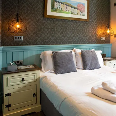 Ye Olde Fighting Cocks