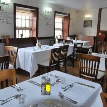 Ye Olde Fighting Cocks Hotel 4*